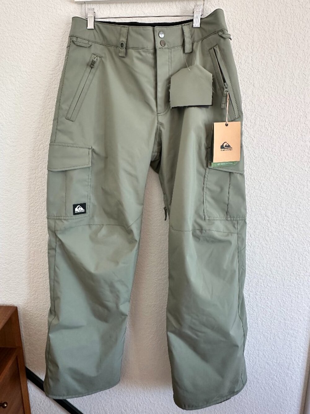 NWT Quicksilver Ski / Snowboard Pants, Olive Green, Medium